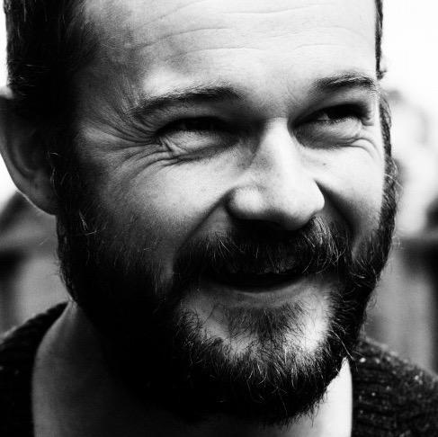 Daniel Henshall