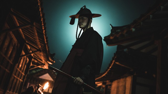 일곱. 칼, 창, 망치, 낫