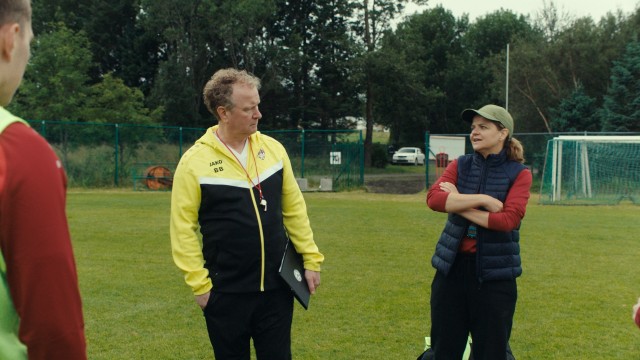 Það varð að klippa af honum skóinn