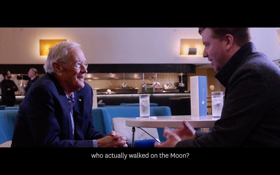 Rætt við tunglfara