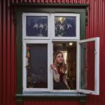 Í versta falli: Anna Hafþórsdóttir skrifar og leikur í nýju gamandrama Símans
